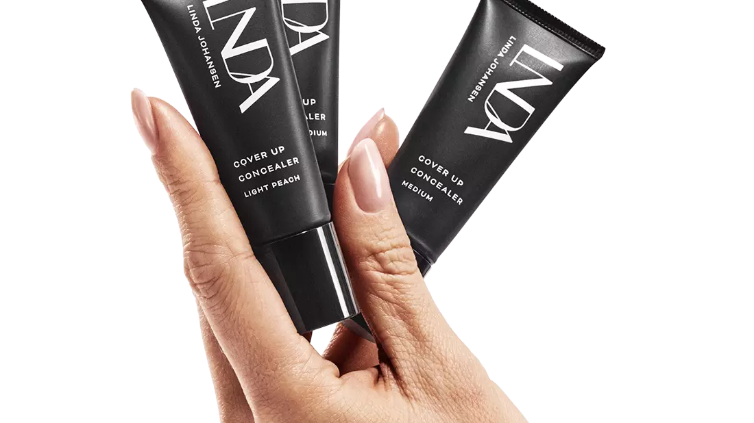 Cache-cernes pour les peaux matures : Les soins de la peau et le maquillage