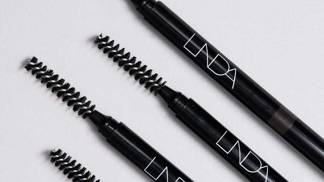 La bonne forme de sourcils = un lifting naturel du visage
